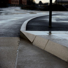 trottoir-sous-la-pluie