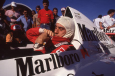 preparatif-pour-ayrton-senna