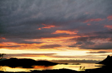 soleil-de-minuit-iles-lofoten-norvege